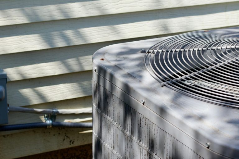 Do residents of Pittsburgh need air conditioning?